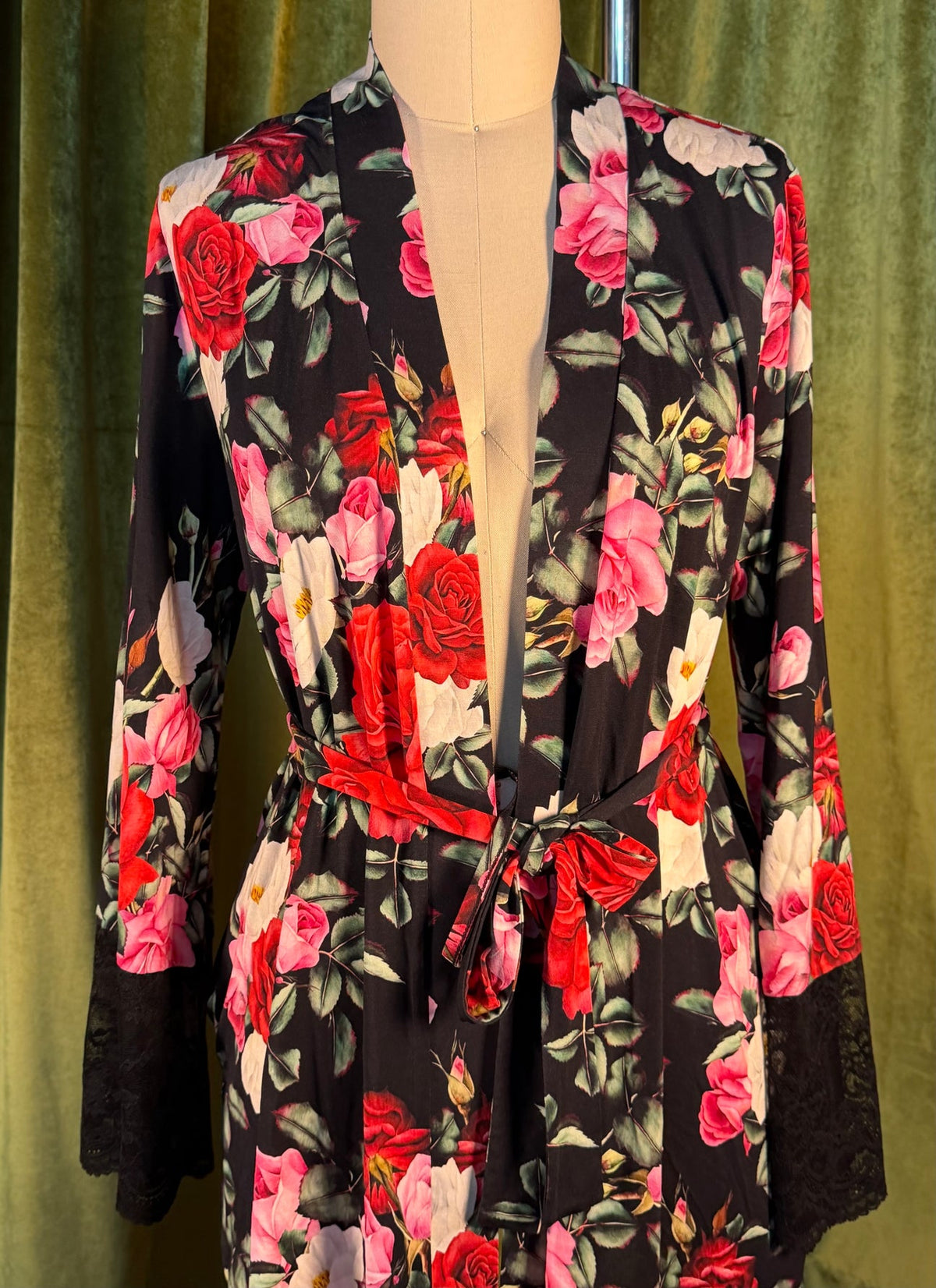 Short Robe - Rose Garden
