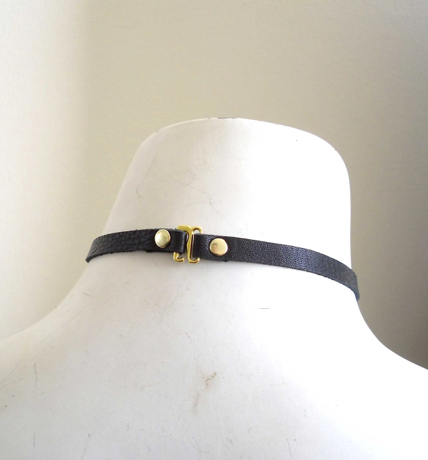 Ivy Thin Leather Choker - Black