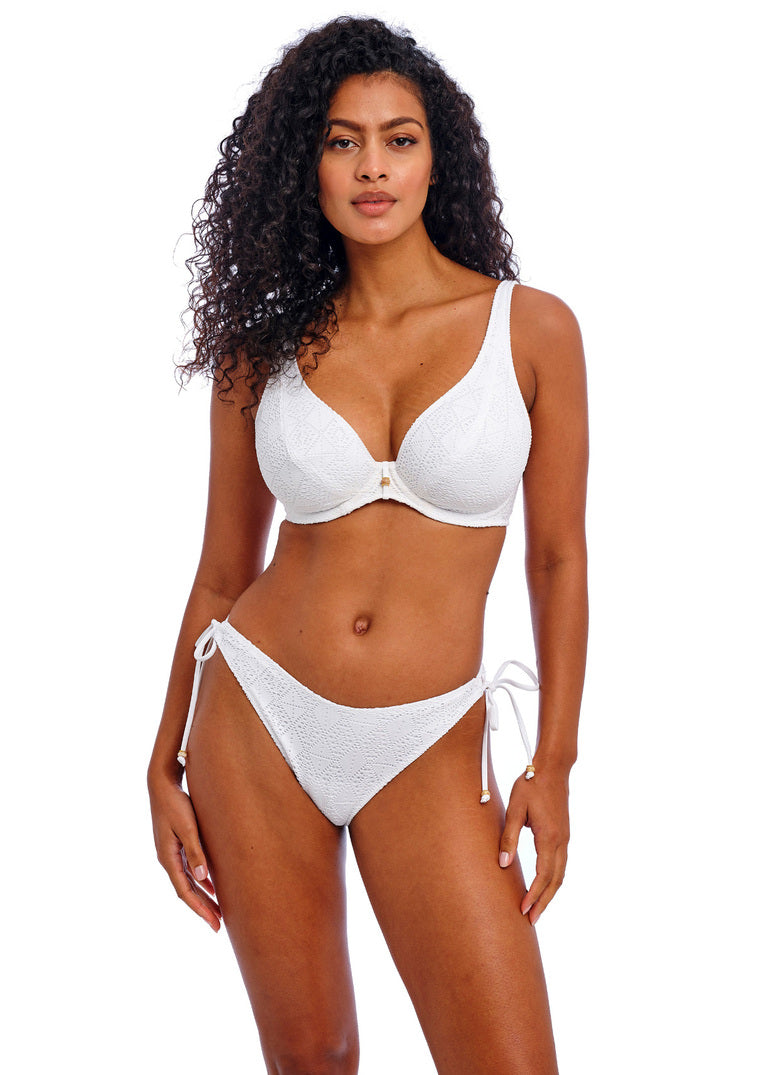 Nomad Nights High Apex Bikini Top - White