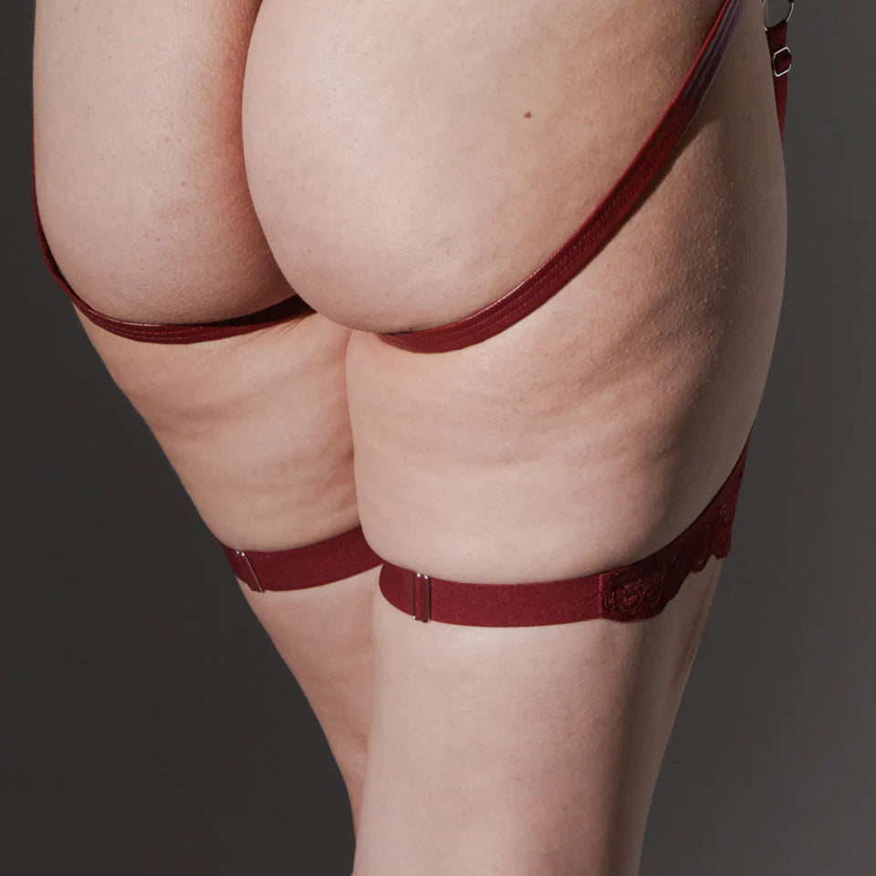 Kane Thigh Garters - Ruby Red - XS-XL