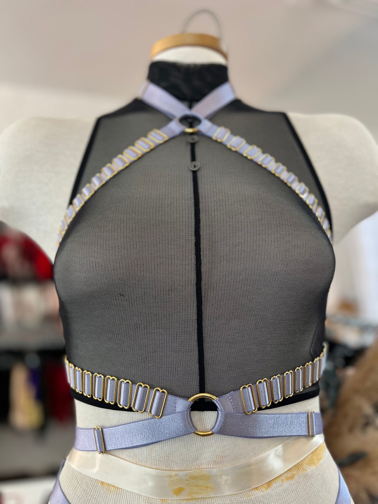 Ako Harness - Lavender Aura Gold