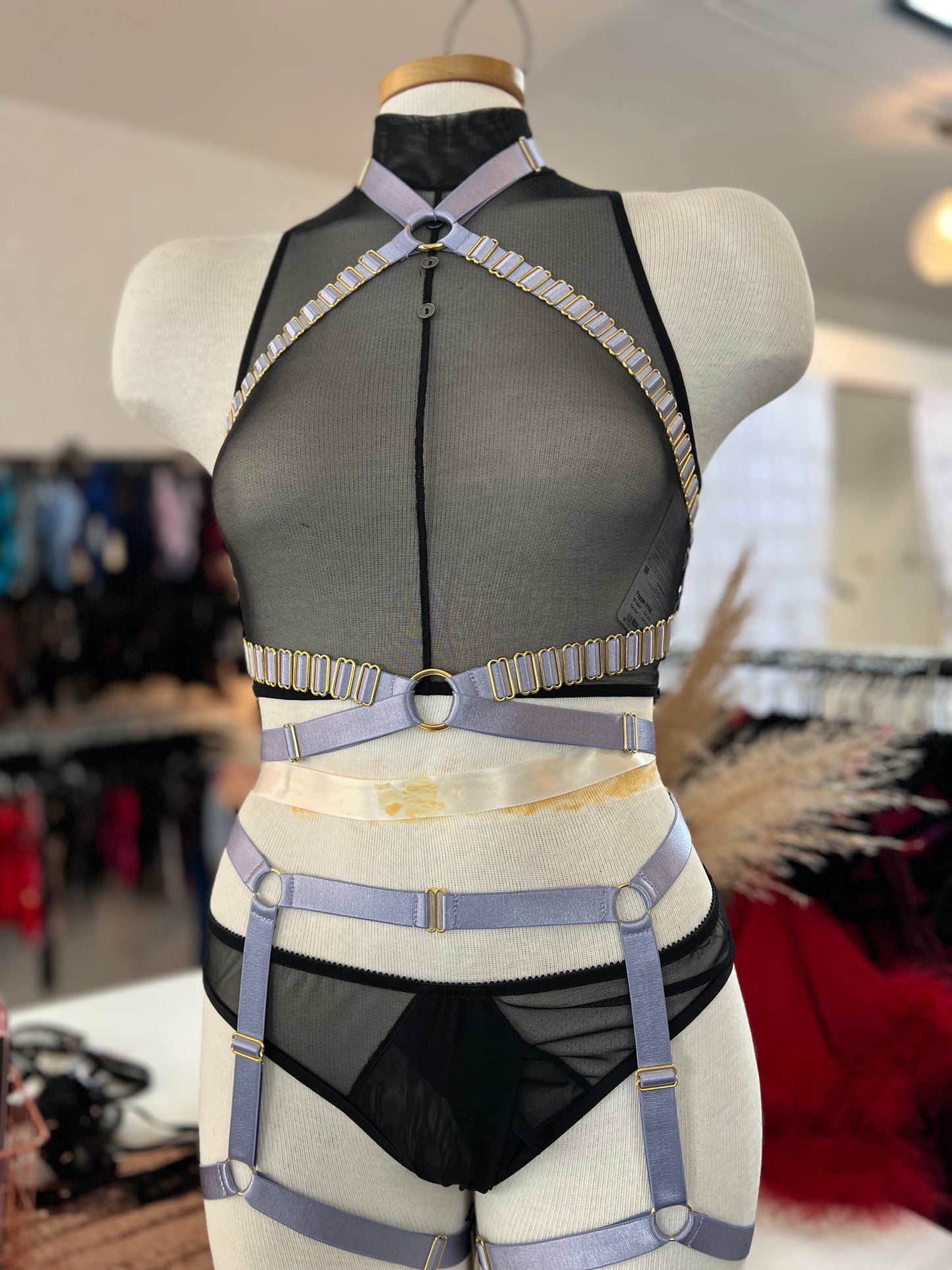 Ako Harness - Lavender Aura Gold