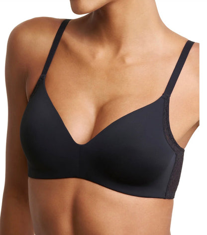 Pretty Smooth Smoothing Wireless T-Shirt Bra - Black