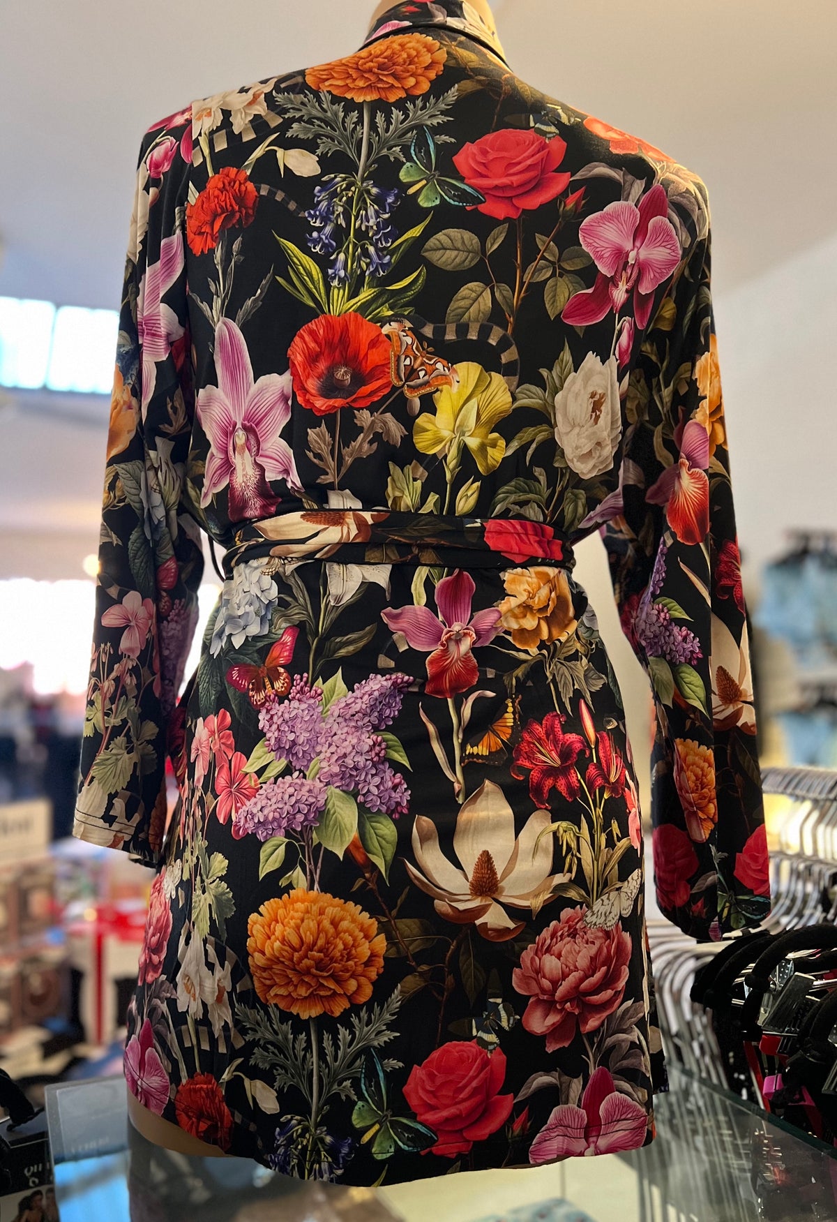 Rackl Robe Kilo Brava - Renaissance Floral Short Robe - The Rack Shack