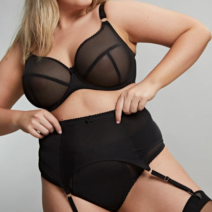 Plus size plunge bra lingerie Brooklyn